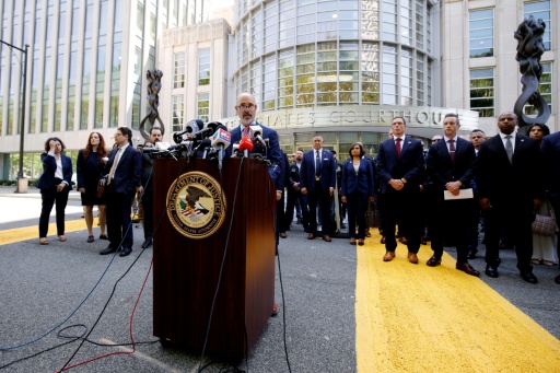 Terrance Cole, responsable de la Administración para el Control de Drogas de EEUU (DEA), comparece fuera de un tribunal federal de Brooklyn, en Nueva York, el 20 de julio de 2026, tras la condena a cadena perpetua del narcotraficante Ismael Zambada — Leonardo Muñoz / AFP