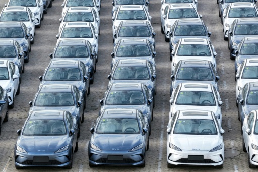 Deutsche Autoexporte nach China brechen ein - Auch weniger Maschinen ausgeführt