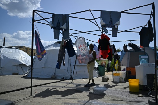Doris Gutiérrez, víctima de losterremotos de Venezuela, en el refugio "Ciudad Carpita", en el estado La Guaira, Venezuela, el 14 de julio de 2026. — Raul ARBOLEDA / AFP