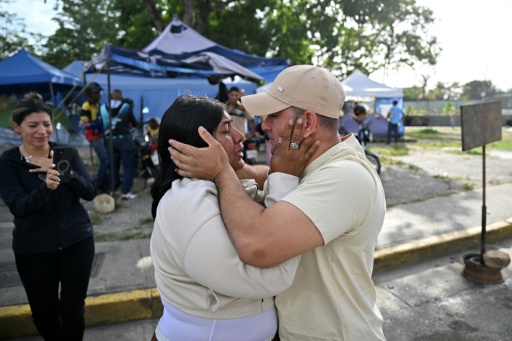 Venezuela anuncia excarcelación de más de 130 presos políticos en medio de diálogo con oposición