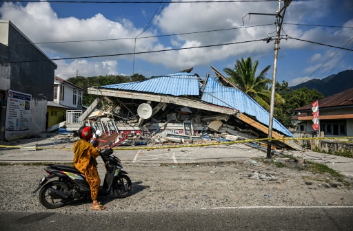 Quase 13 mil desabrigados após terremoto na Indonésia