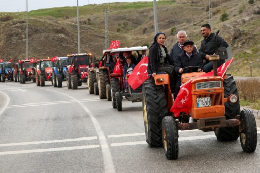 Özgür Özel a affirmé que sa nouvelle formation sera celle des "des retraités, des travailleurs, des agriculteurs, des jeunes, des femmes, des opprimés, de la Turquie, des kémalistes, des démocrates". — HANDOUT / AFP