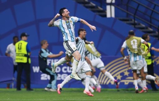 Lionel Messi comemora após marcar o terceiro gol contra o Egito em 8 de julho de 2026, em Atlanta