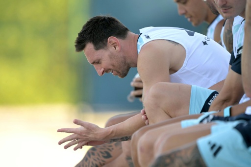 Messi sonríe en el regreso de Argentina a su refugio de Kansas City