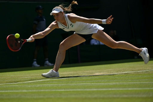 La Kazakhstanaise Elena Rybakina lors de sa défaite au troisième tour de Wimbledon contre la Belge Elise Mertens  le 4 juillet 2026