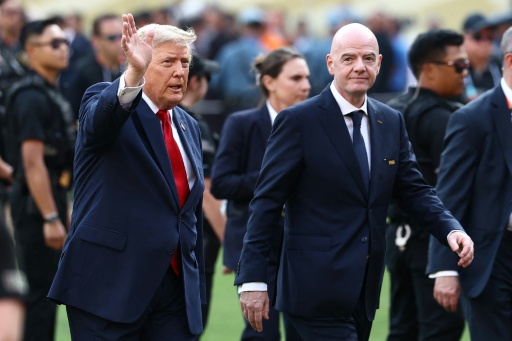 Trump und Infantino beim WM-Finale — CHARLY TRIBALLEAU