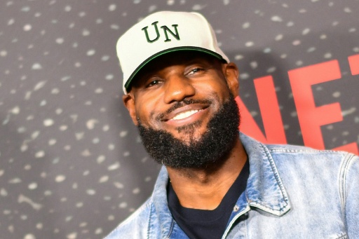 LeBron James anuncia que jogará pelo Philadelphia 76ers