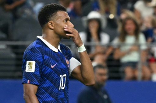 'Não fizemos a partida que queríamos', lamenta Mbappé