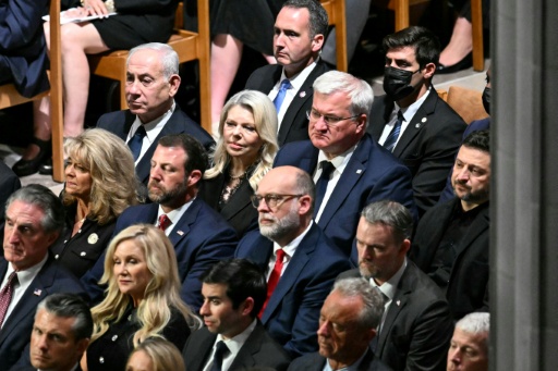 Israli Prime Minister Benjamin Netanyahu (upper L) and Ukrainian President Volodymyr Zelensky (R) attend the funeral service for US Senator Lindsey Graham at the Washington National Cathedral in Washington, DC — Alex WROBLEWSKI / AFP