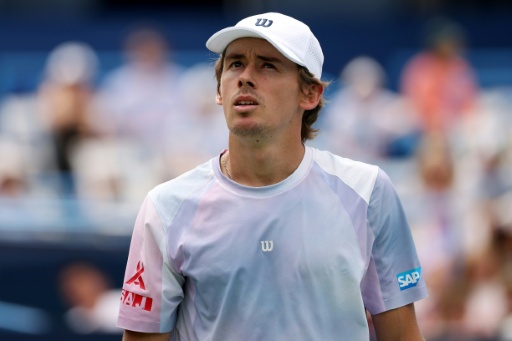 De Miñaur vence Tsitsipas em Washington e vai enfrentar Cruz Hewitt