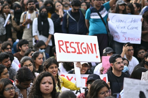 La oposición india pide la dimisión de Modi tras represión de una protesta de las "cucarachas"