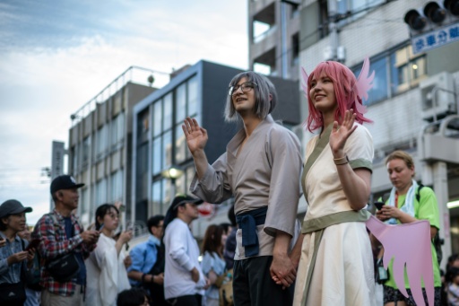 Des cosplayers participent à une parade lors de la deuxième journée du World Cosplay Summit 2026 à Nagoya, le 1er août 2026 — Philip FONG / AFP