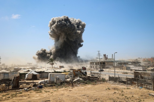 Rescatistas reportan tres muertos, incluido un niño, en bombardeos israelíes en Gaza