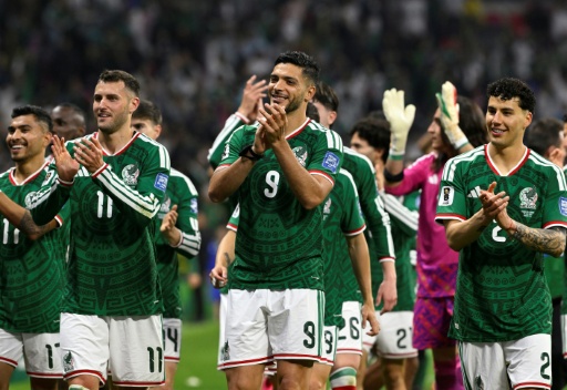 Los jugadores de México celebran tras ganar el partido de 16avos del Mundial de 2026 a Ecuador, disputado en el Estadio de la Ciudad de México, el 30 de junio de 2026