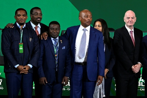 Eto'o urges support for embattled FIFA president Infantino
