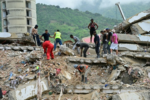 Asciende a casi 4.500 el saldo de fallecidos en Venezuela por los terremotos