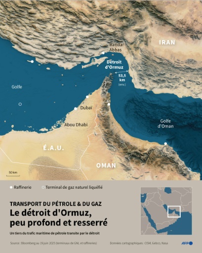 Carte du détroit d'Ormuz montrant notamment la profondeur de l'eau dans la zone