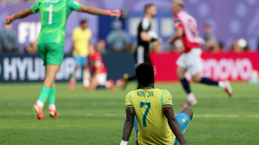 Brasil perde para Noruega e está fora da Copa do Mundo