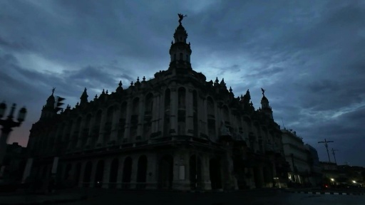 Cuba restabelece rede elétrica após apagão nacional — Maylin ALONSO, STRINGER, Leonardo NIÑO, Rafael AMORIM / AFP