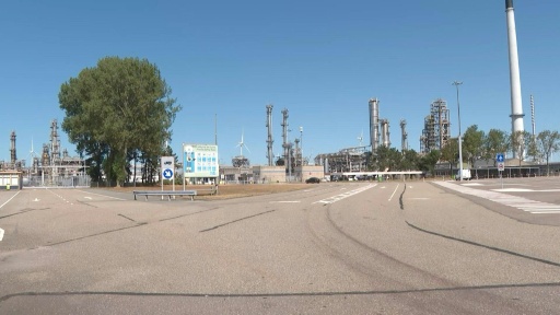 Explosão em refinaria em Roterdã deixa pelo menos um morto na Holanda