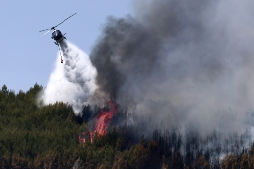 Amélioration sur le front des incendies dans le Var et en Corse