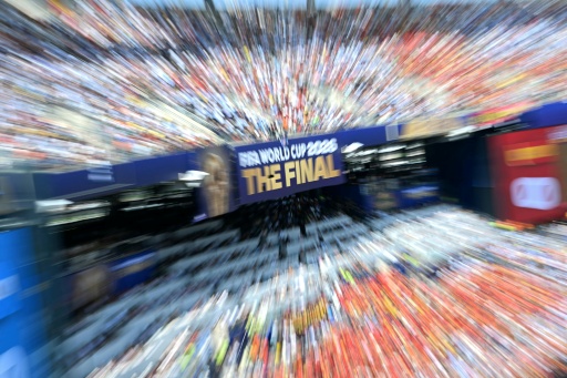 Aficionados presencian la final del Mundial entre España y Argentina desde las tribunas del New York/New Jersey Stadium de East Rutherford, el 19 de julio de 2026 — ROBERTO SCHMIDT / AFP