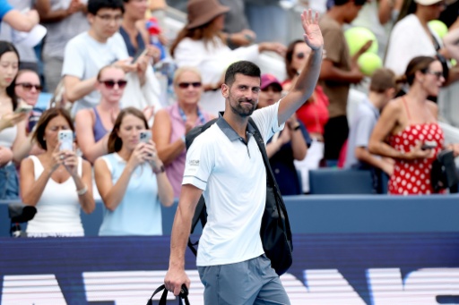 Djokovic feels the heat in Cincinnati opening defeat