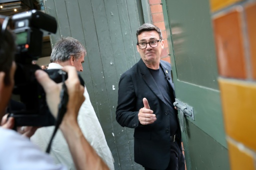 Andy Burnham, entre a política e a paixão pelo futebol