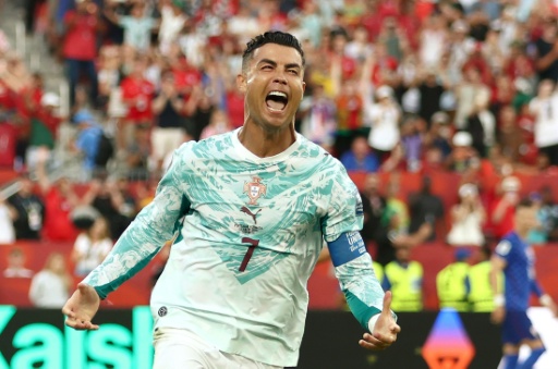 Portugal vence Croácia de virada (2-1) e vai enfrentar Espanha nas oitavas da Copa