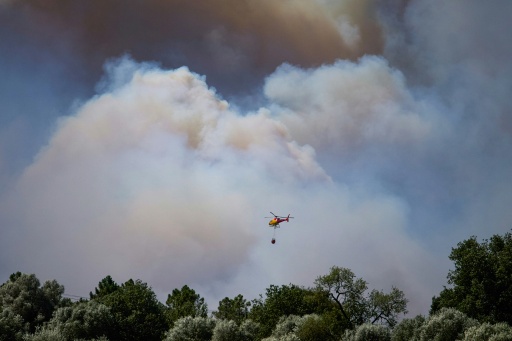 Incêndio próximo à costa turística da Catalunha devasta 2.200 hectares