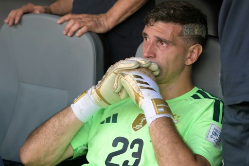Dibu Martínez cogita aposentadoria da seleção argentina