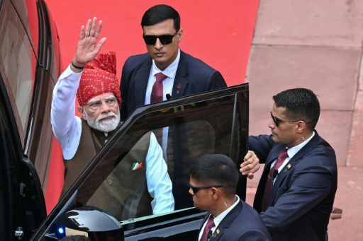 Inde: en réponse à la fronde étudiante, Modi annonce des cours gratuits de préparation aux concours