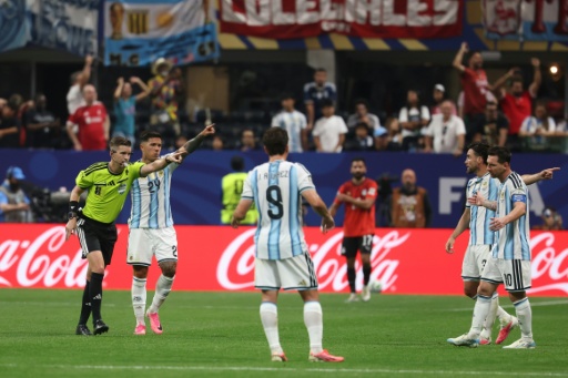 Pierluigi Collina defende 'integridade' da arbitragem na Copa do Mundo