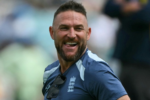 McCullum stands down as England Test cricket coach
