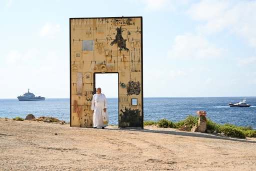 Papst macht in Lampedusa auf Schicksal von Migranten aufmerksam