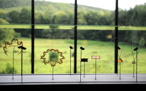 Des bijoux exposés au musée Lalique le 23 juin 2011