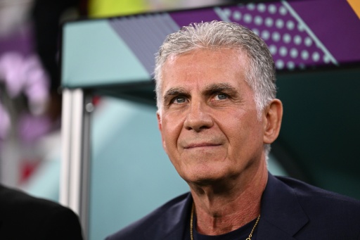 Carlos Queiroz deixa cargo de técnico de Gana após eliminação nos 16-avos da Copa