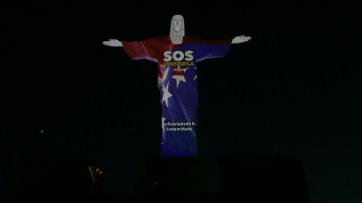 Cristo Redentor é iluminado em solidariedade à Venezuela