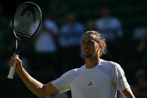 Zverev avança às oitavas e iguala sua melhor campanha em Wimbledon