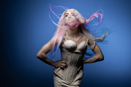 "Bonsoir Paris" de Bilal Hassani, une invitation festive à être soi