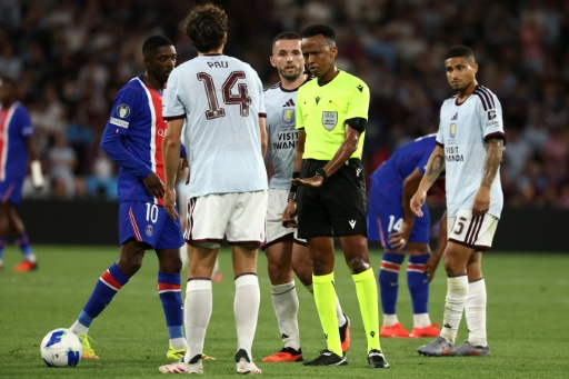 الحكم الصومالي عمر أرتان يرى في الكأس السوبر الأوروبية "كأس العالم الخاصة بي"