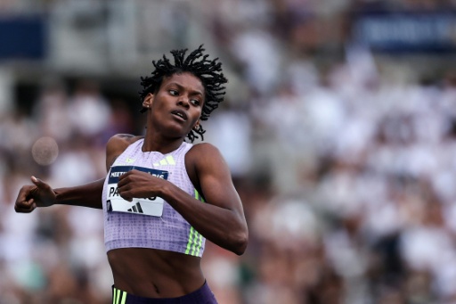 Marileidy Paulino tras ganar los 400 metros de la reunión de la Liga de Diamante de París, el 28 de junio de 2026