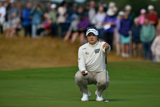 Thitikul leads from history-chasing Ryu at women's British Open