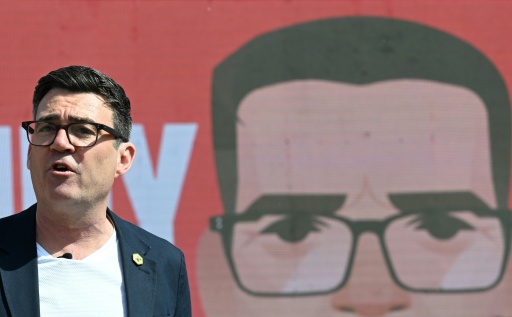 Andy Burnham substitui Keir Starmer como primeiro-ministro britânico