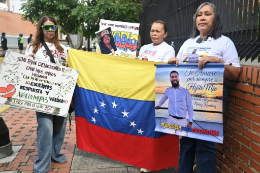 Families of Venezuelans deported from US who died in quakes ask for apology