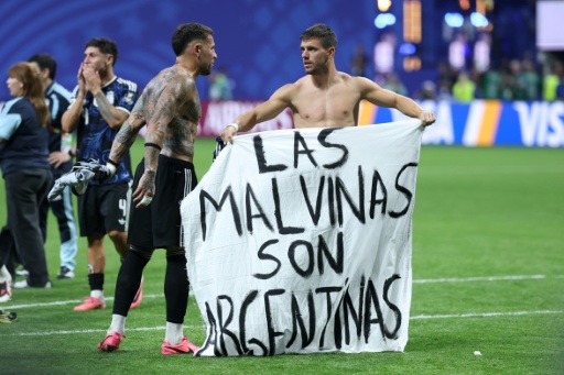 Argentina players display Falklands banner at World Cup semi-final