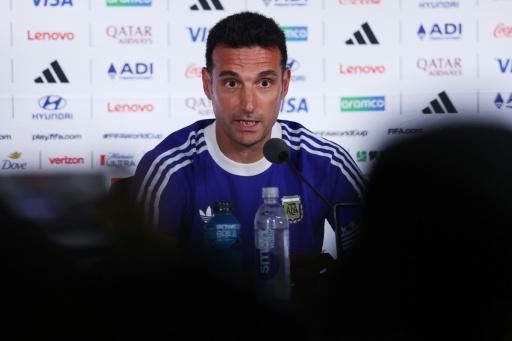El seleccionador de fútbol de Argentina, Lionel Scaloni, en una rueda de prensa en el Estadio de Atlanta (Georgia, EEUU) el 14 de julio de 2026 — Thomas Coex / AFP