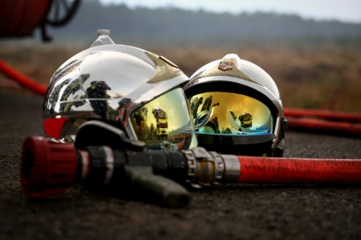 Le feu de forêt dans la Drôme "stable" mais "pas fixé"