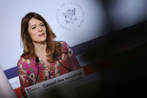 La porte-parole du gouvernement, Maud Brégeon, s'exprime lors d'une conférence de presse au palais de l'Elysée, à Paris, le 1er juillet 2026 — SIMON WOHLFAHRT / AFP