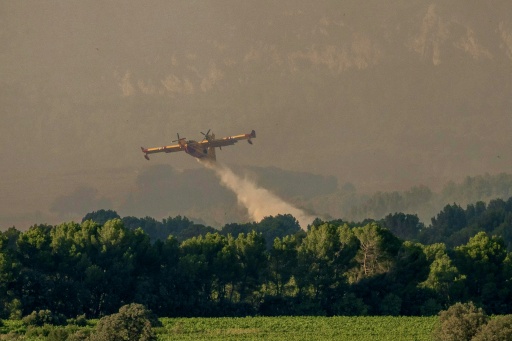 Big wildfires hit southern France